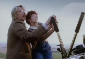 Kate Bush - Cloudbusting